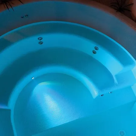 Hotel Mood - Private 3*